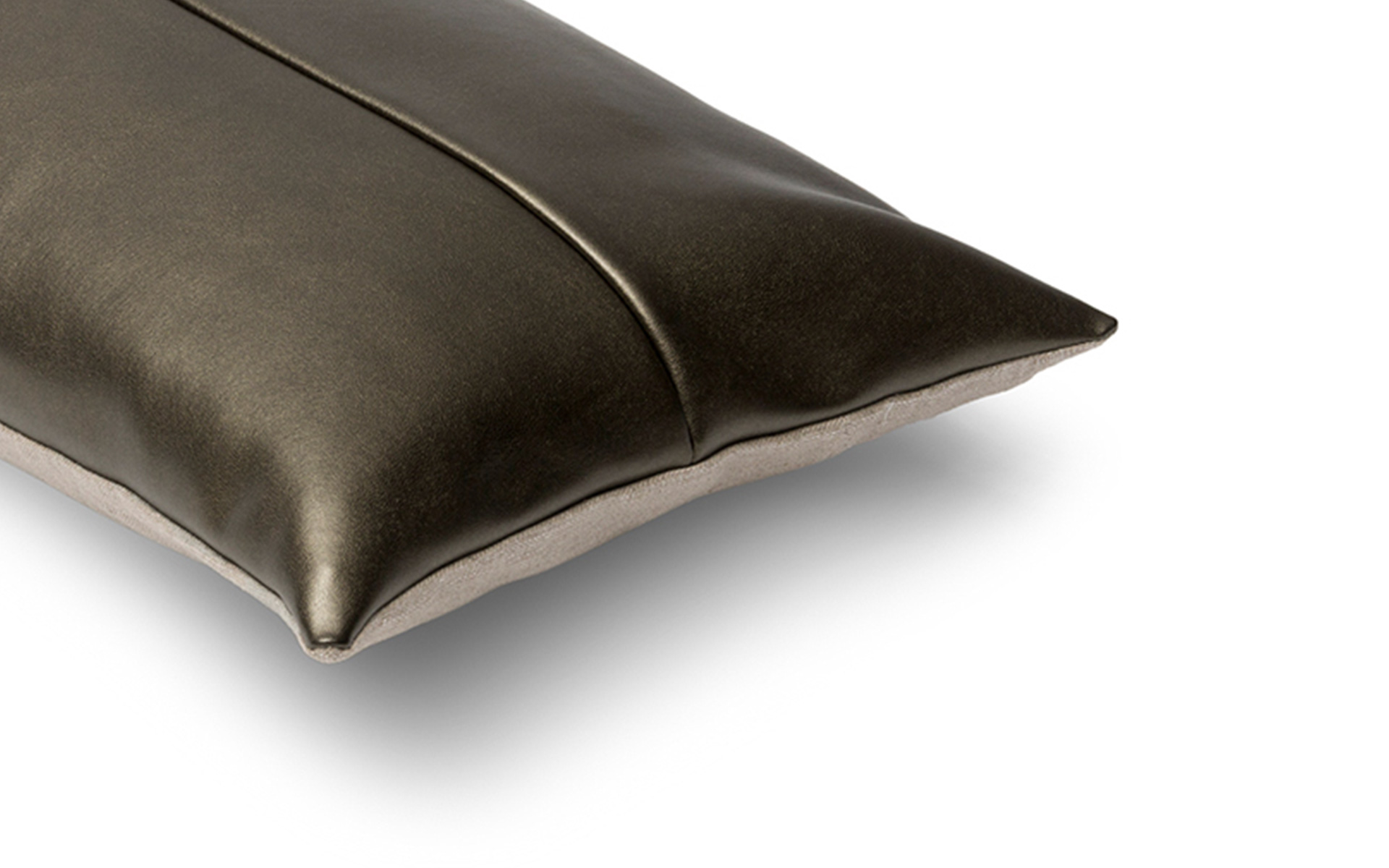 Mrs.Me home couture - cushion Pavillion Bronze detail 2